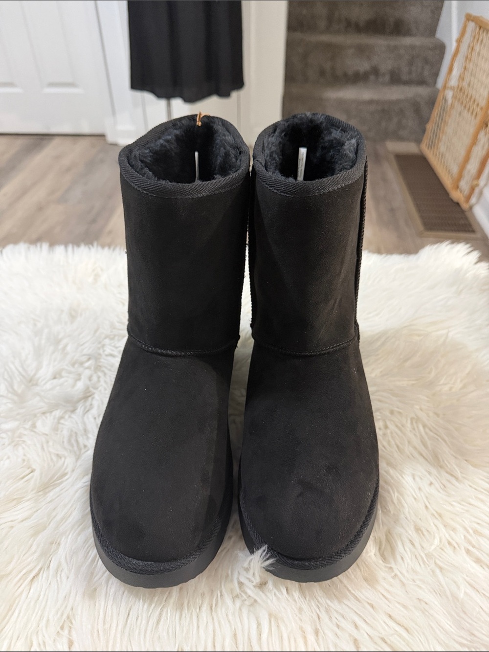 Makalu Classic Ankle Winter Boots Women's Black Size 9.5 NWOT